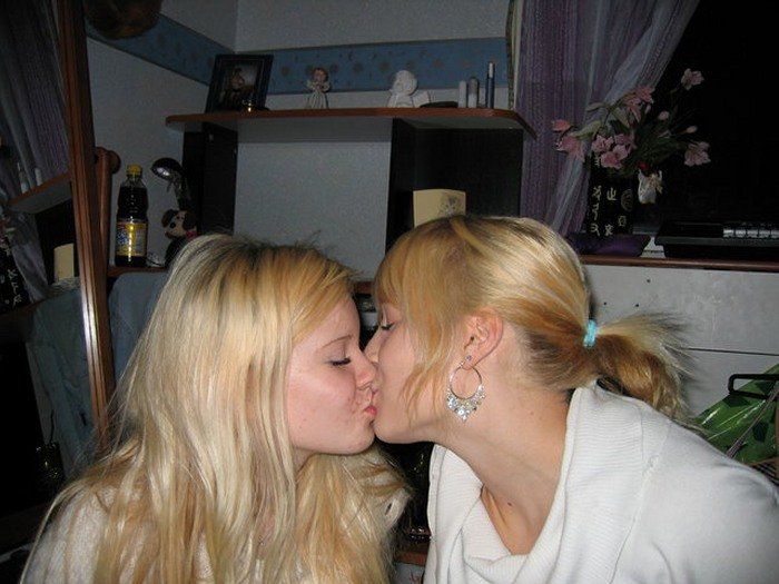 Сексуальная русская лезбиянка