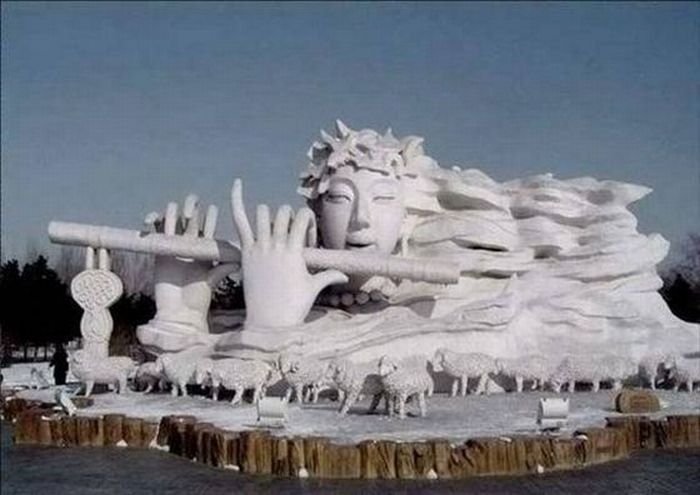 snow sculpture