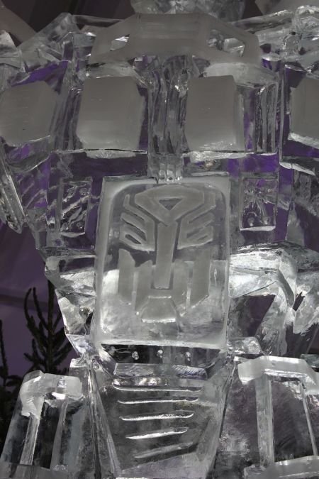 Optimus prime ice sculpture by Antti Pedrozo and Michel de Kok