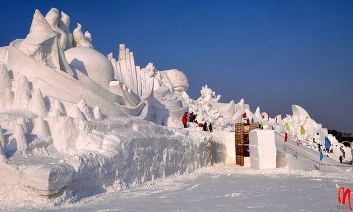 snow sculpture