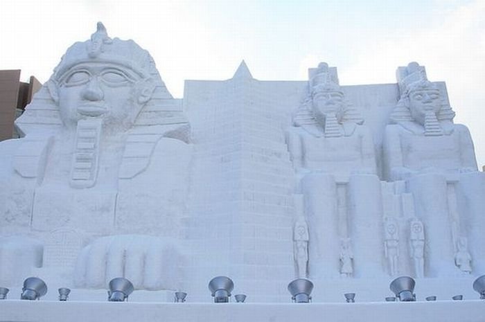 snow sculpture