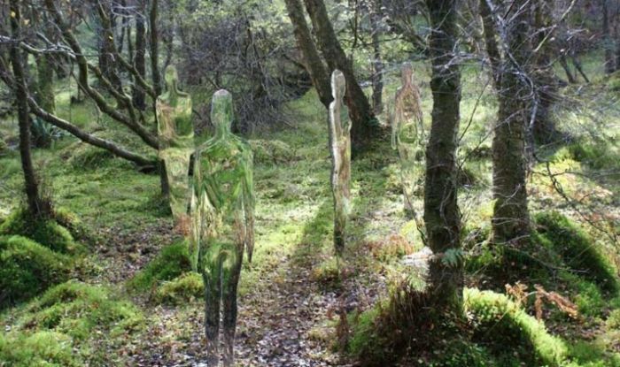 Acrylic glass statues by Rob Mulholland