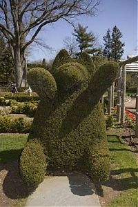 Art & Creativity: green statues