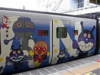 Art & Creativity: street art graffiti on trains
