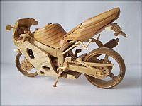 Art & Creativity: Miniature wooden motorcycles by Vyacheslav Voronovich