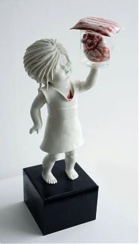 Art & Creativity: Gore porcelain sculptures by Maria Rubinke