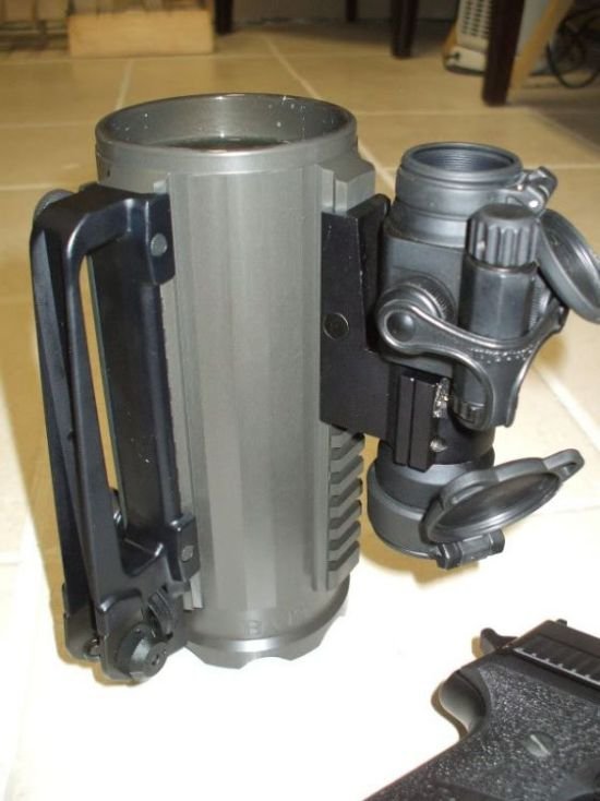 mug as a military gadget