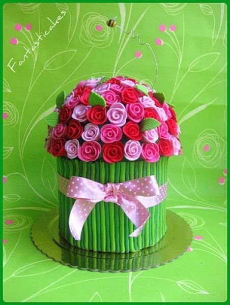 creative cake and confectionary design