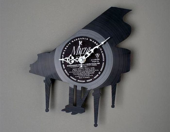 clocks made from vinyl records