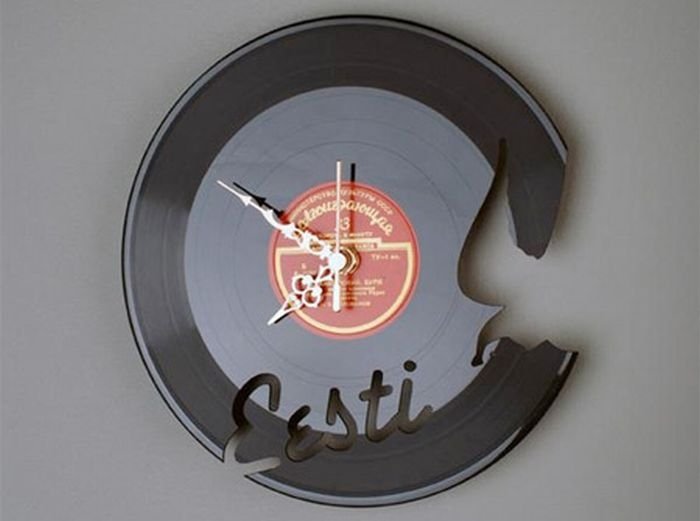 clocks made from vinyl records