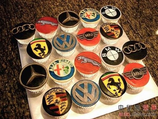 car cake decorating