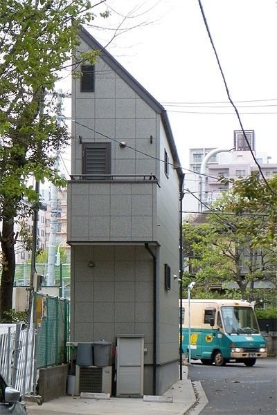 Thin house, Japan