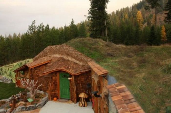 Hobbit house by Steve Michaels, Montana, United States
