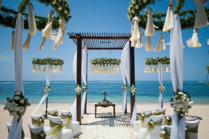 beach wedding decoration