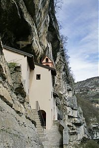 Architecture & Design: The Hermitage of San Colombano, Italy