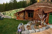 Architecture & Design: Hobbit house by Steve Michaels, Montana, United States