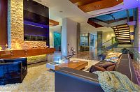 Architecture & Design: Modern house design in Beverly Hills, California, United States