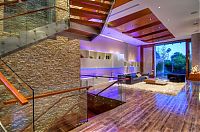 Architecture & Design: Modern house design in Beverly Hills, California, United States