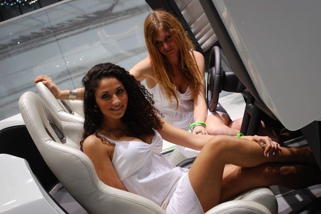 Girls from 2009 International Geneva Motor Show