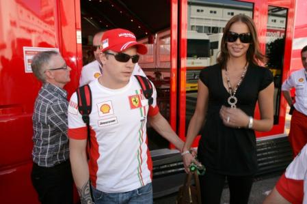 Kimi Raikkonen (FIN) Ferrari F2007 & His Wife Jenny, Spanish F1 Grand Prix, Catalunya, 11-13th, May 2007