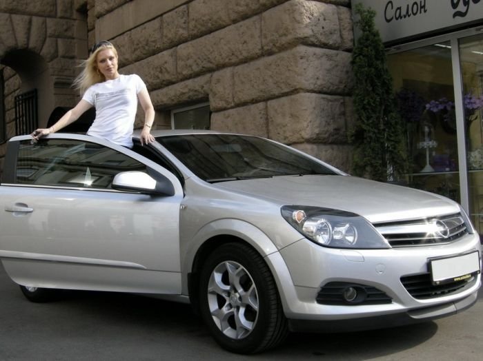 girl with a car