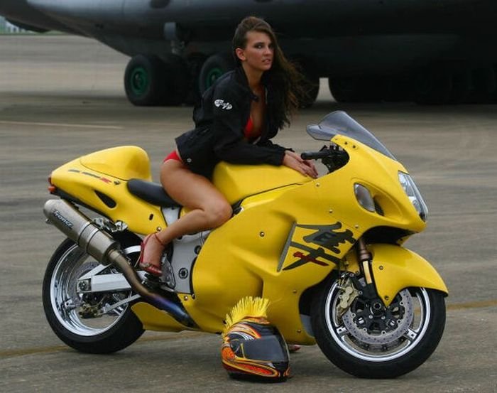 Moto GP girls