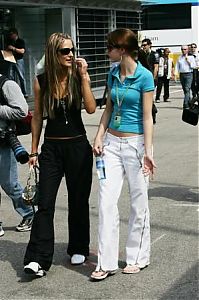 Motorsport models: Babes Girls In The Paddock At Imola 2006-04-24