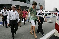 Motorsport models: Ecclestone Bernie With Wife Slavica And Malaysian Prime Minister At Sepang