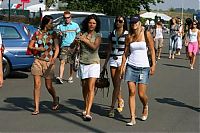 Motorsport models: F1 Girls Arriving At The Circuit Magny Cours 2006-07-15