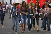 TopRq.com search results: F1 Girls Budapest 2006-08-05