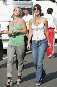 Motorsport models: Girls In The Paddock Silverstone 2006-06-09