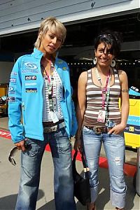 Motorsport models: Girls in the Paddock, 2006-05-06