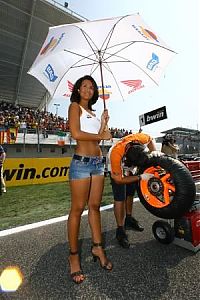 TopRq.com search results: Grid girl, Portuguese MotoGP 2007