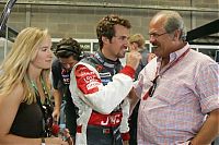 Motorsport models: Midland Tiago Monteiro With His Father And Girlfriend Silverstone 2006-06-10