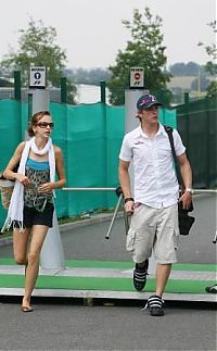 Motorsport models: Scott Speed Scuderia Toro Rosso With His Girlfriend Magny Cours 2006-07-13
