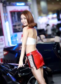 TopRq.com search results: Girls from 2013 Seoul Motor Show