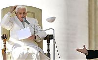 Pictures of the Day: VATICAN POPE