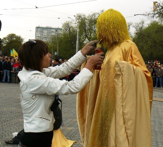 Living Sculptures Championship in Evpatoria