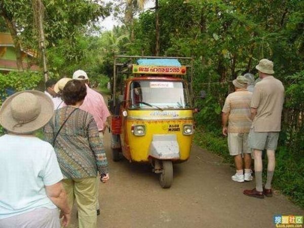 School transport for children, India