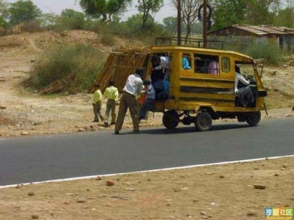 School transport for children, India