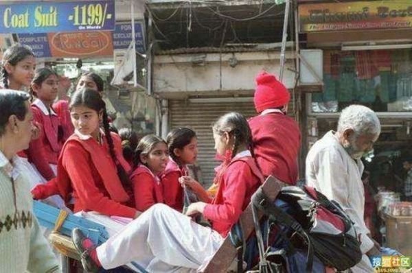 School transport for children, India