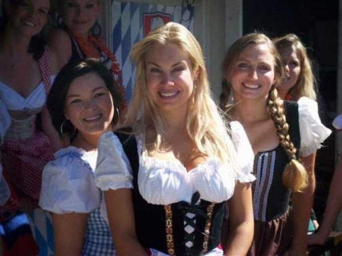 Oktoberfest 2010 girls, Munich, Germany