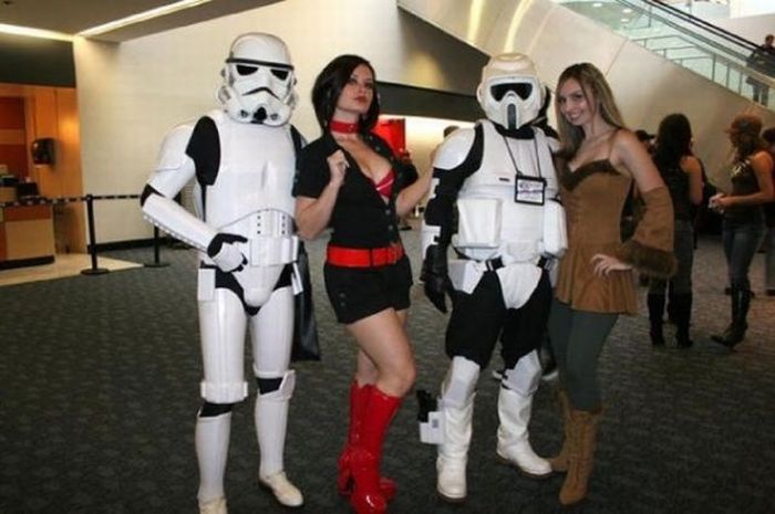 girls with star wars universe imperial stormtroopers