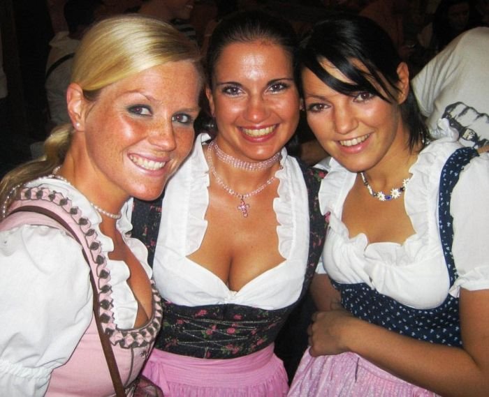 Oktoberfest 2011 girls, Munich, Germany