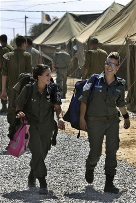 army girls of israeli defense forces