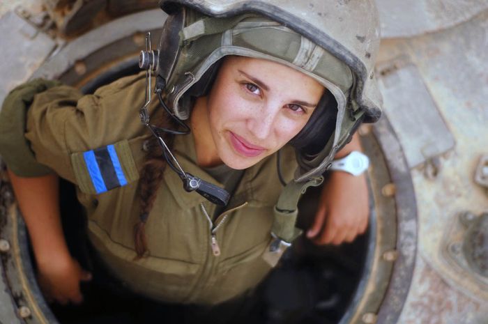 army girls of israeli defense forces