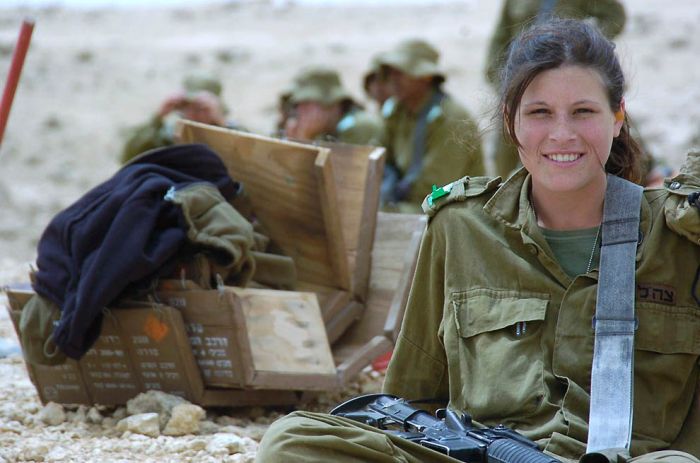 army girls of israeli defense forces