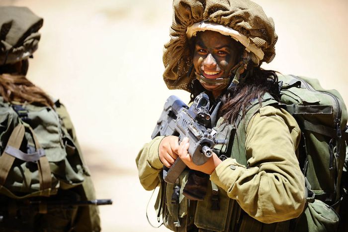 army girls of israeli defense forces