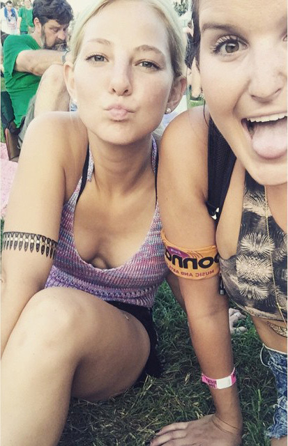 Bonnaroo Music Festival 2015 girls, Great Stage Park, Manchester, Tennessee, United States