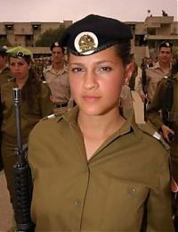 People & Humanity: army girls of israeli defense forces